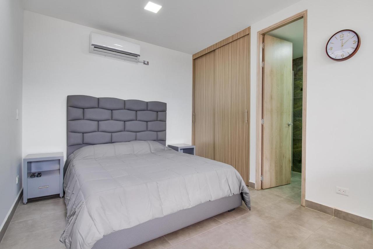 ميديلين Camelot Apartahotel المظهر الخارجي الصورة